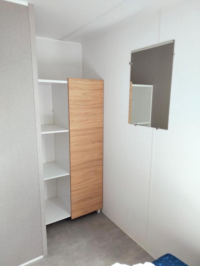 Bj Chalets - Robbengat 85 - Gezellige Chalet Op Vakantiepark Lauwersoog! Vroege Incheck! Met Airco! Eksteriør bilde